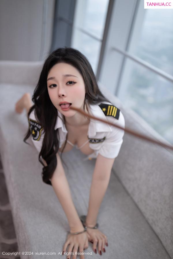 逗逗DouDou  [XiuRen]高清写真图 2024.12.06 No.9566 小逗逗 丝袜美腿第34张图片